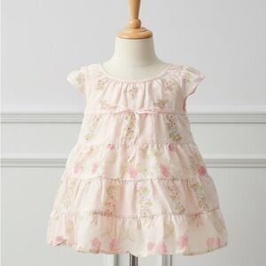 Beautiful silk floral 🌸 dress 12-18 M high end